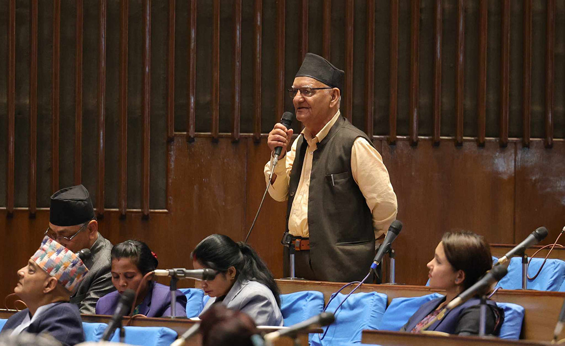 सडक नबन्दा जनताले घेर्न थाले, म अर्कै बाटो गाउँ जान्छुः चित्रबहादुर केसी