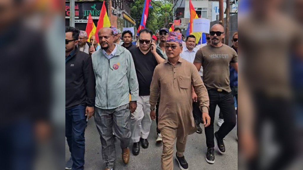 सबै भ्रष्टचार काण्डको छानबिन माग गर्दै राप्रपाले बुझायो अख्तियारमा ज्ञापनपत्र