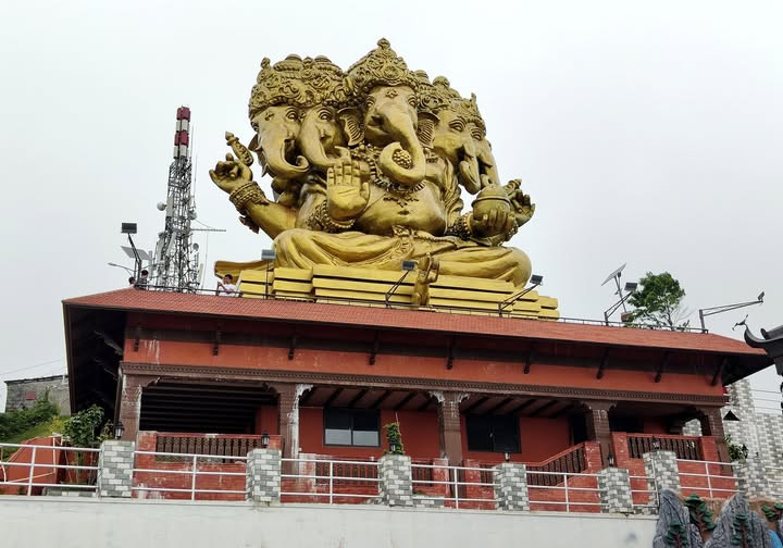 सराङकोट डाँडामा पञ्चमुखी गणेशको मूर्ति