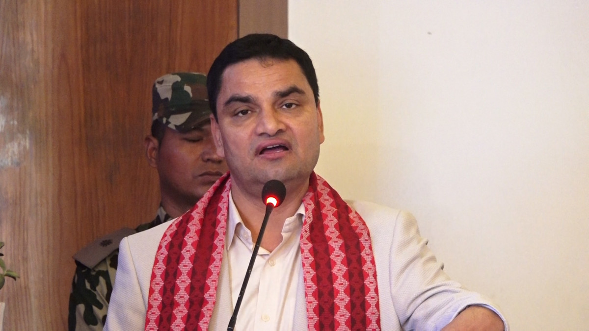 ‘संघीय र प्रादेशिक अस्पतालहरु पूर्ण क्षमतामा सञ्चालन गर्ने वातावरण बनाउनुपर्छ’