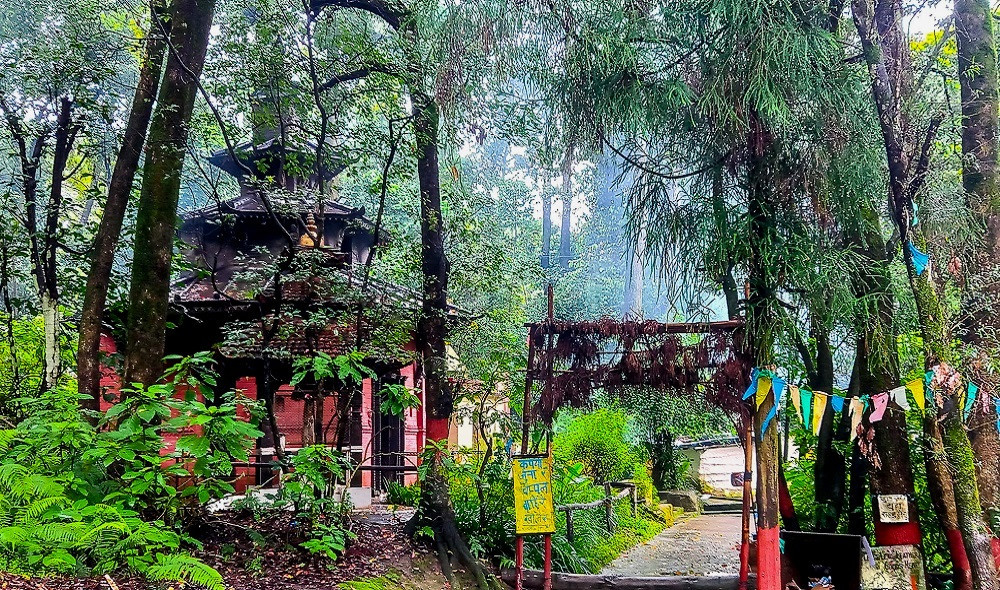 हिन्दू र बौद्धधर्मको पवित्रस्थल गोसाइँस्थान