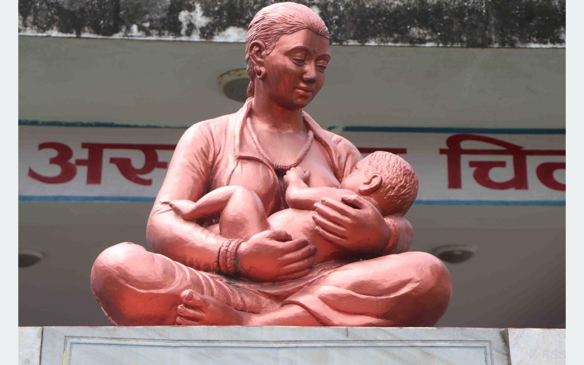 स्तनपान प्रवर्द्धन गर्दै भरतपुर अस्पताल