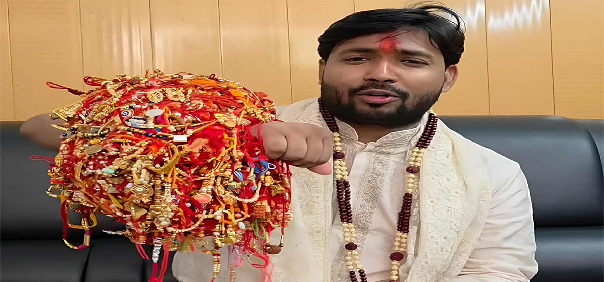 खान सरको हातमा हजारौँ दिदीबहिनीको माया