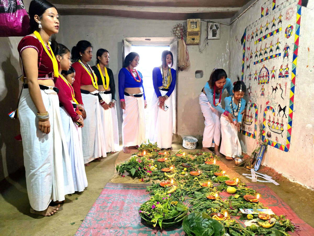 अष्टिम्की चित्रमा पूजा गरिँदै