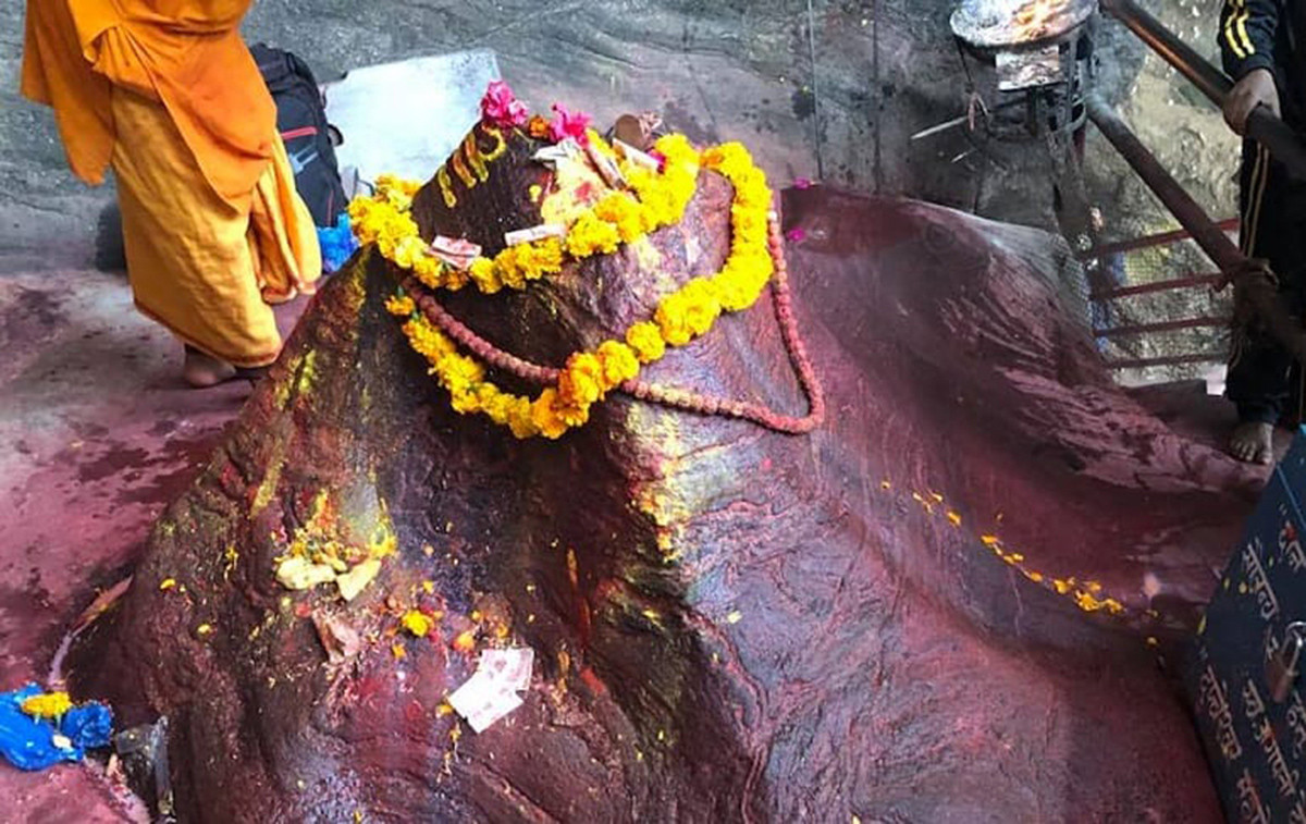 दुप्चेश्वरमा एक वर्षमा ढेड करोडको भेटी संकलन