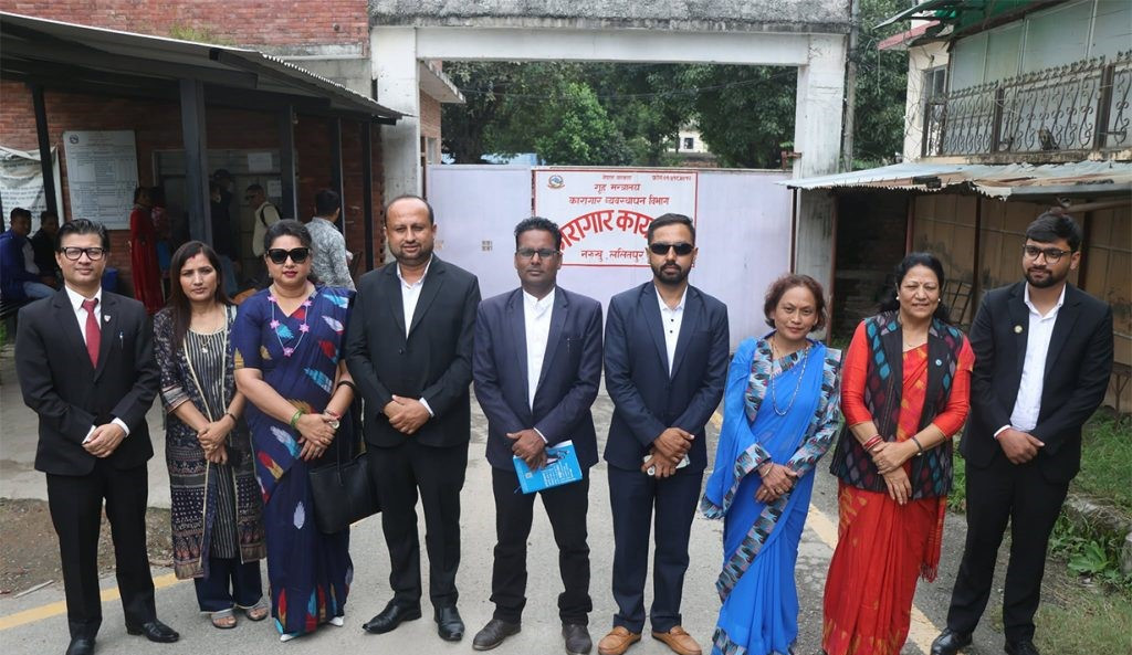उपनिर्वाचनका आकांक्षी रविलाई भेट्न नख्खु पुगे
