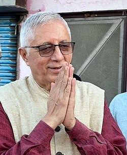 चीन भ्रमणमा जाँदै डा. शेखर कोइराला