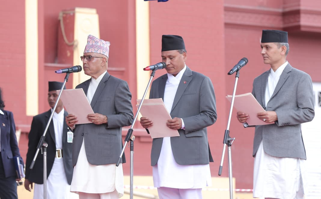 अर्थमन्त्री रामेश्वर खनाललाई पहिलो वरीयता