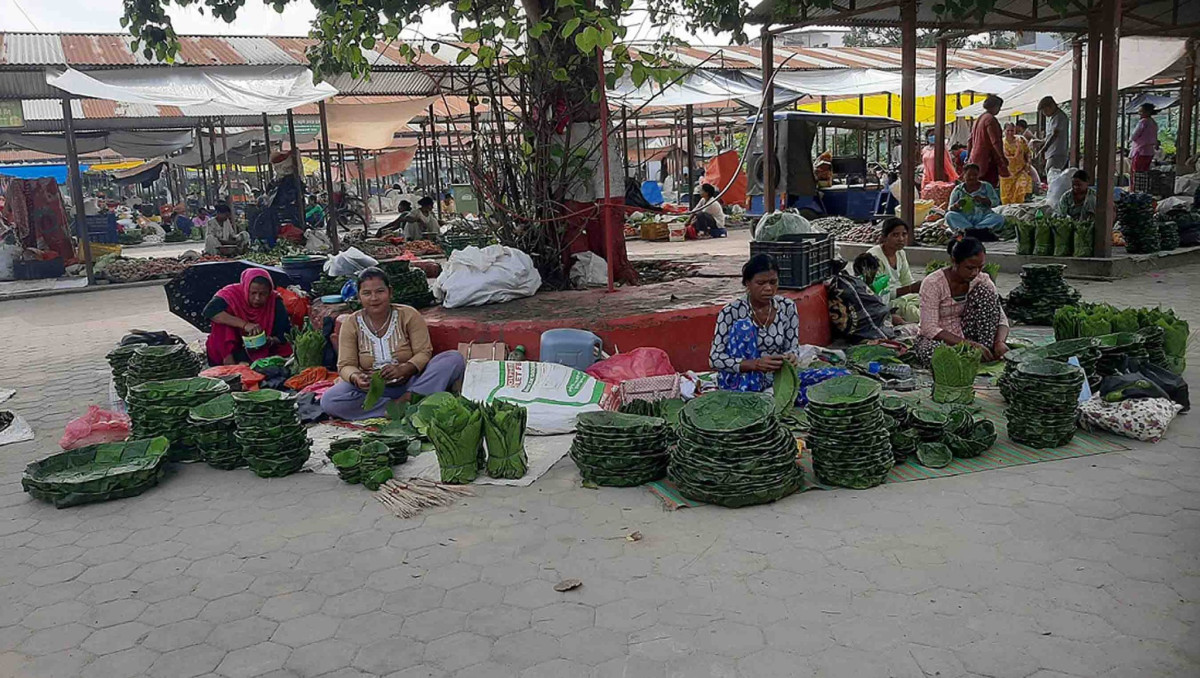 दुनाटपरी बनाउन स्थानीय व्यवसायी भ्याइनभाई