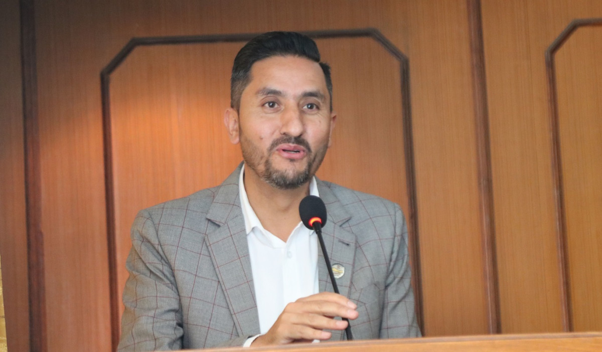 भ्रष्टाचार नियन्त्रण गर्न दुई वर्ष पनि लाग्नसक्छः सञ्चारमन्त्री खरेल