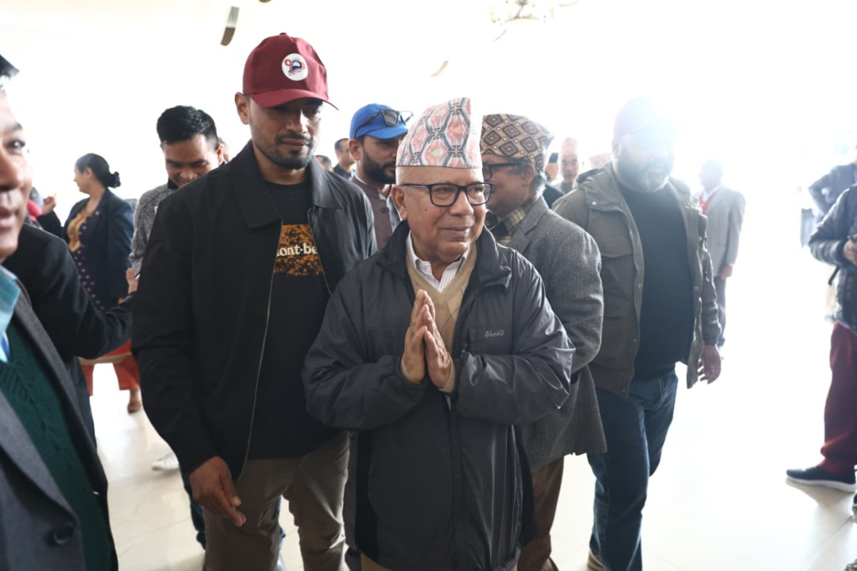 सरकारी सुरक्षाबिना केन्द्रीय कमिटी बैठकस्थल पुगे माधव नेपाल