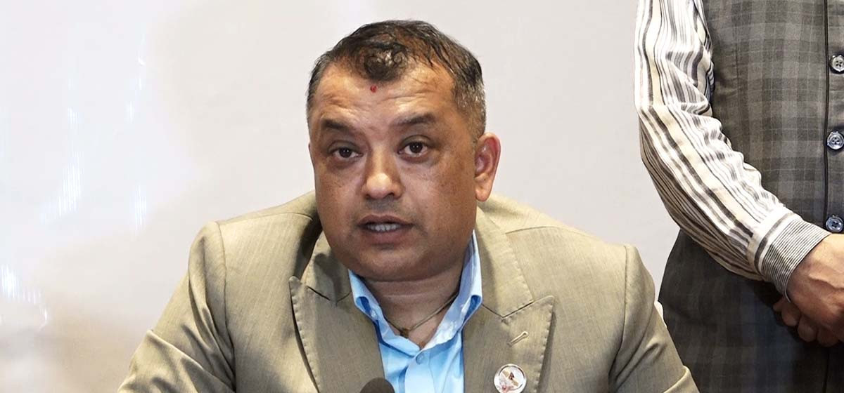 पुर्नगठित कांग्रेस लिएर चुनावमा जाऔंः गगन थापा