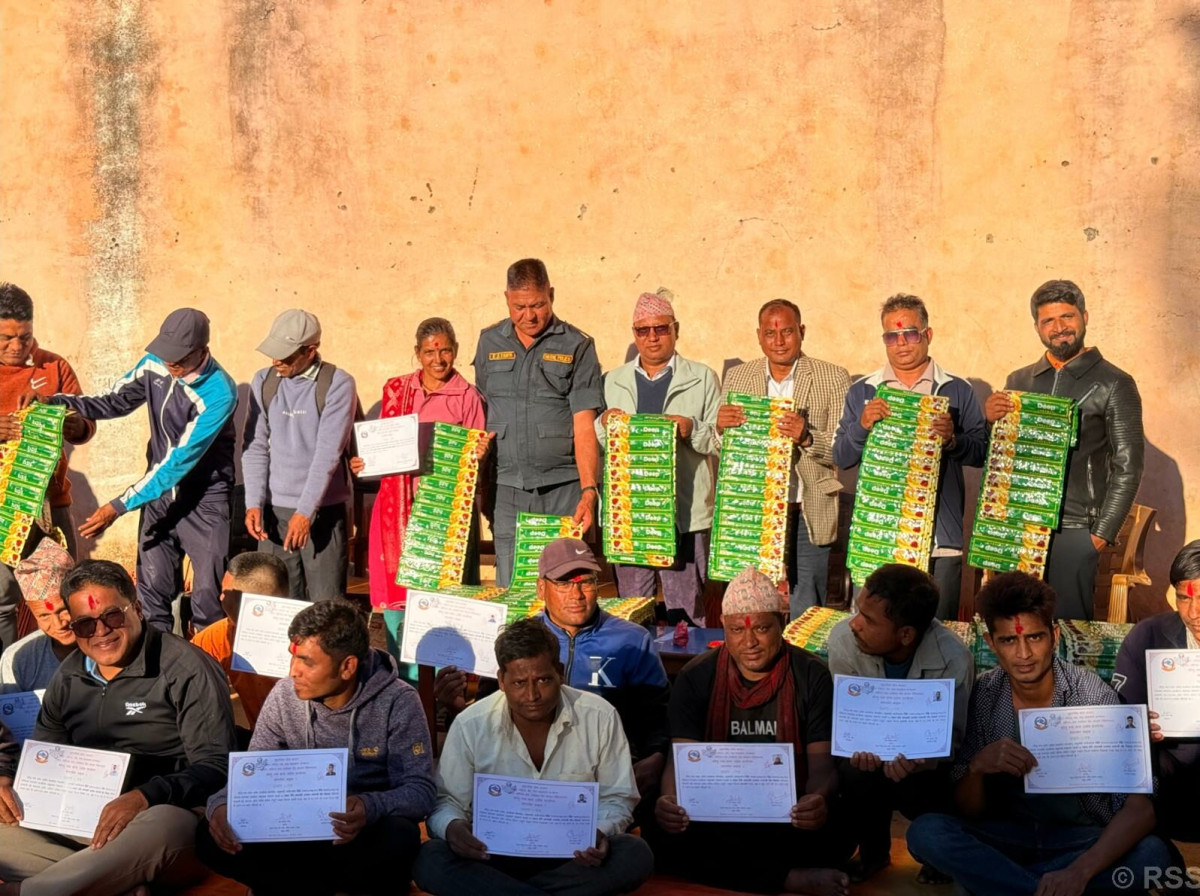 कैदीबन्दीलाई अगरबत्ती उत्पादनसम्बन्धी तालिम