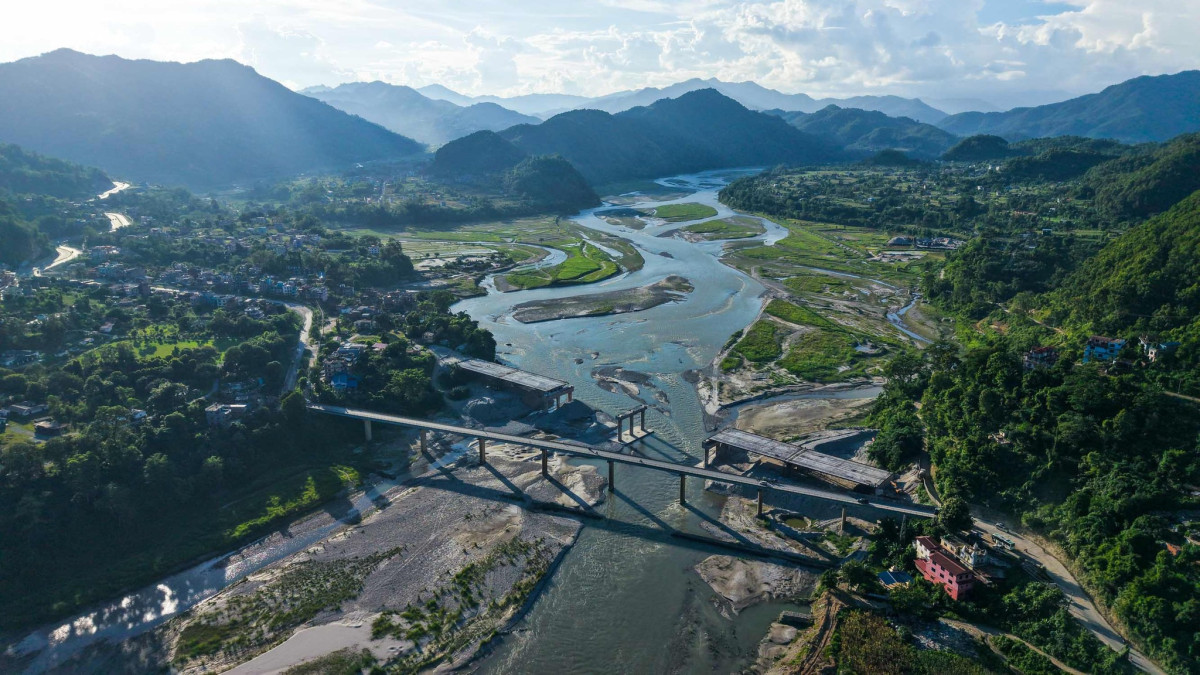 मादी पुल निर्माण धमाधमः ७२ प्रतिशत भौतिक प्रगति