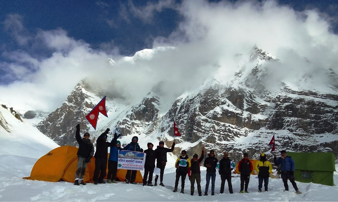 उज्यालो बन्दै छ विश्वप्रसिद्ध एबिसी पदमार्ग, पर्यटकको नयाँ रेकर्ड