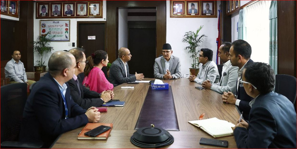 नवनिर्वाचित सिएनआई पदाधिकारीहरूलाई बजेट कार्यान्वयनमा पनि रचनात्मक भूमिका खेल्न अर्थमन्त्रीको आग्रह