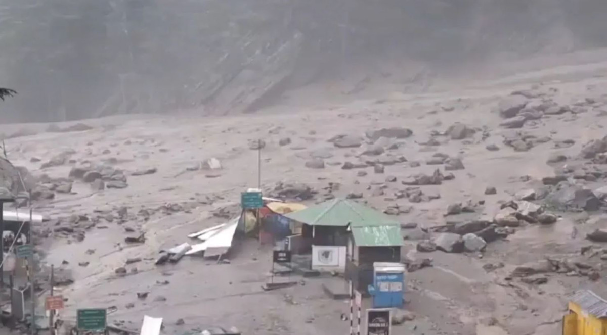 उत्तराखण्डमा भीषण पहिरो र बाढीको प्रकोप : उद्धारमा सेना, ५० बढी सम्पर्कविहीन