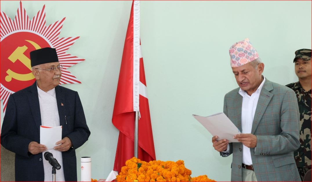 प्रतिष्ठान र संस्थाहरु ठगी खाने भाँडो हुनु हुँदैन : अध्यक्ष ओली