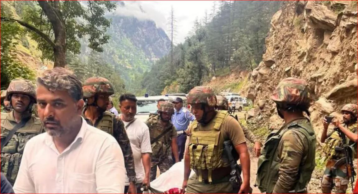 जम्मू–कश्मीरमा बादल फुट्दा मृत्यु हुनेको सङ्ख्या ४५ पुग्यो