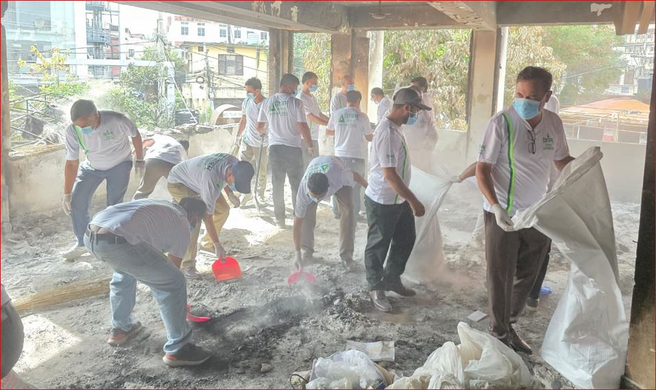 जेनजी आन्दोलनपश्चात शिवम् सिमेन्टद्वारा जिल्ला प्रशासन कार्यालयमा सरसफाई