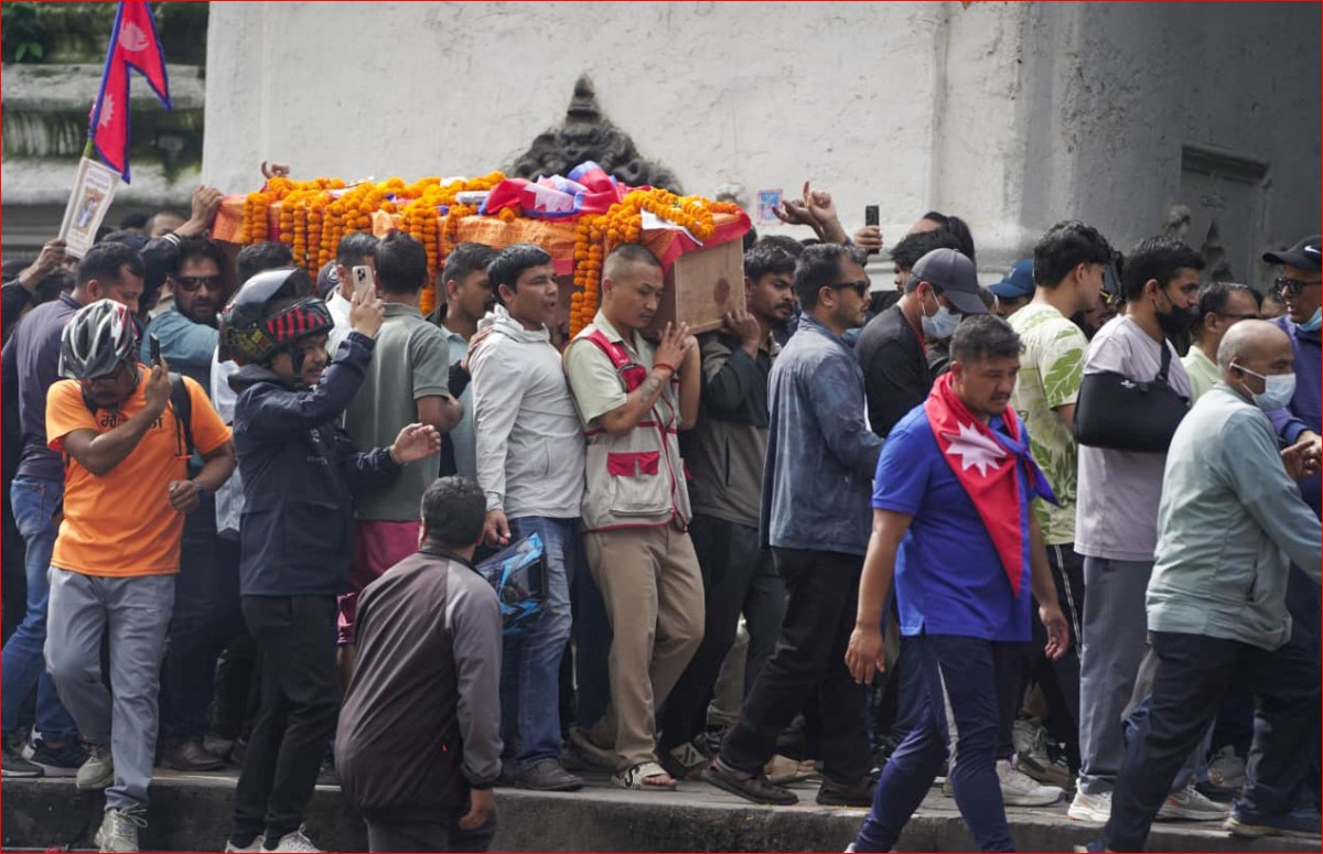 आन्दोलनमा ज्यान गुमाएकाहरुको आर्यघाटमा अन्तिम बिदाई, भावुक दृश्यहरु (तस्विरहरु)