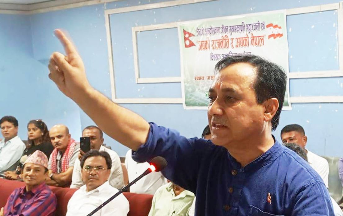 अब बदलिनेले नेतृत्व र नबदलिनेले बिदा लिन्छन् : महामन्त्री शर्मा