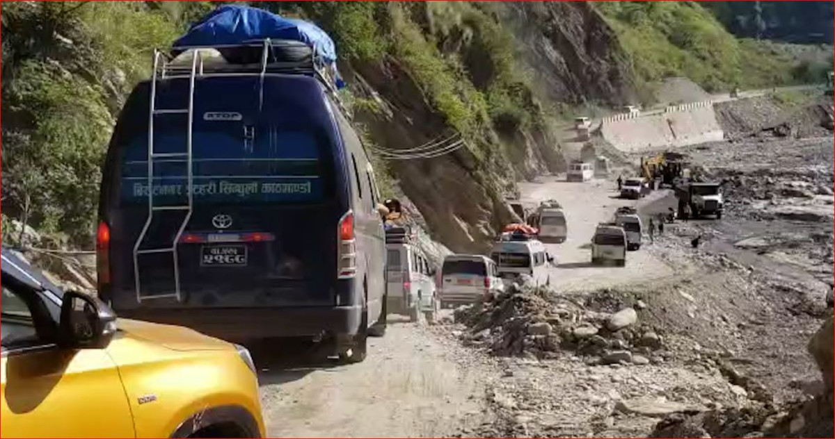 अस्थायी डाइभर्सन बनेपछि बिपी राजमार्गमा सवारी चाप, काठमाडौँ आउँजाउँ गर्न सहज