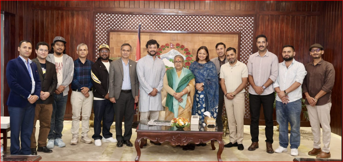 कलाकारसँग प्रधानमन्त्री कार्कीको आग्रह – दुष्प्रचार चिर्नका लागि भूमिका खेलिदिनुहोस्