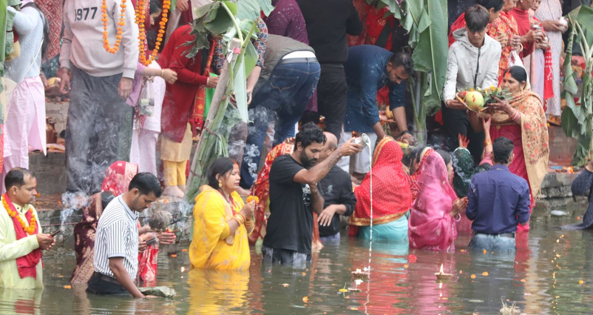 उदाउँदो सूर्यलाई अर्घ्य दिएसँगै छठ पर्व सम्पन्न