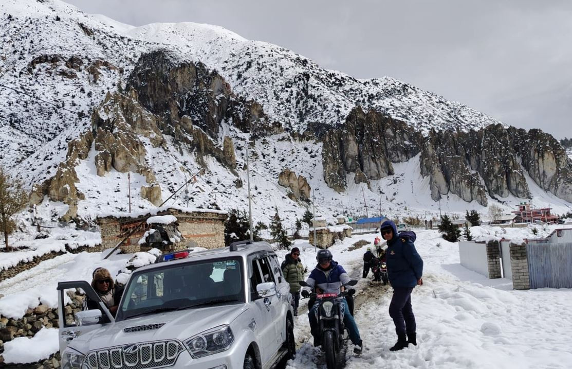 मौसम सुधार भएपछि सहज बन्दै मनाङको अवस्था, फर्किन थाले पर्यटक