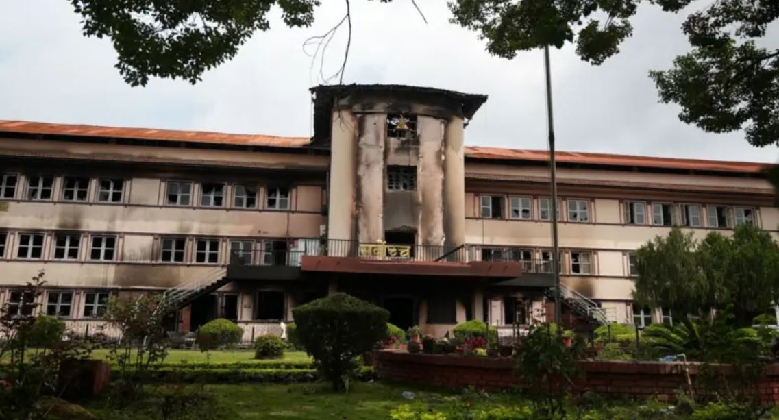 सर्वोच्चको अन्तरिम आदेश : सरकारले फिर्ता बोलाएका ११ राजदूत तत्काल नफर्कने