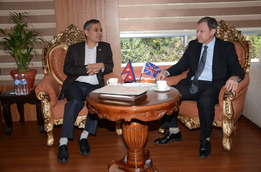 गृहमन्त्री अर्याल र बेलायती राजदूतबीच शिष्टाचार भेट, के के भयाे छलफल ?