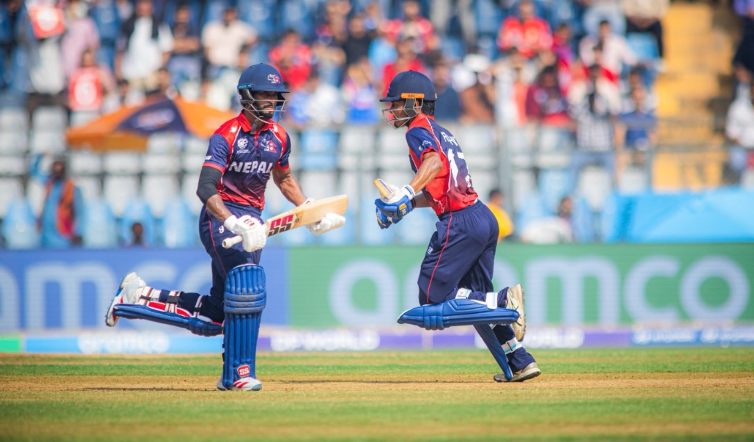 नेपालले इटालीलाई दियो १२४ रनको लक्ष्य