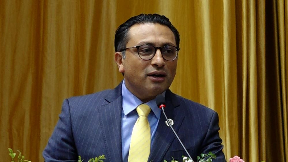 खुलेर व्यवसाय गरौं, गर्वका साथ कर तिरौं : अर्थमन्त्री