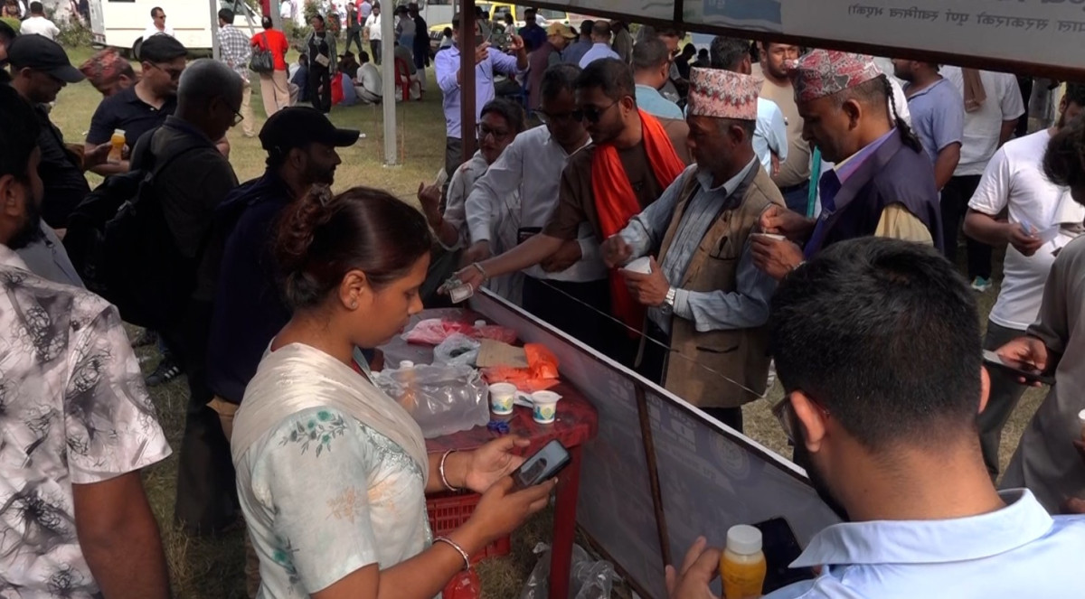 रास्वपा महाधिवेशनमा डीडीसीका उत्पादनको माग बढ्यो, दैनिक एक लाखभन्दा बढीको बिक्री