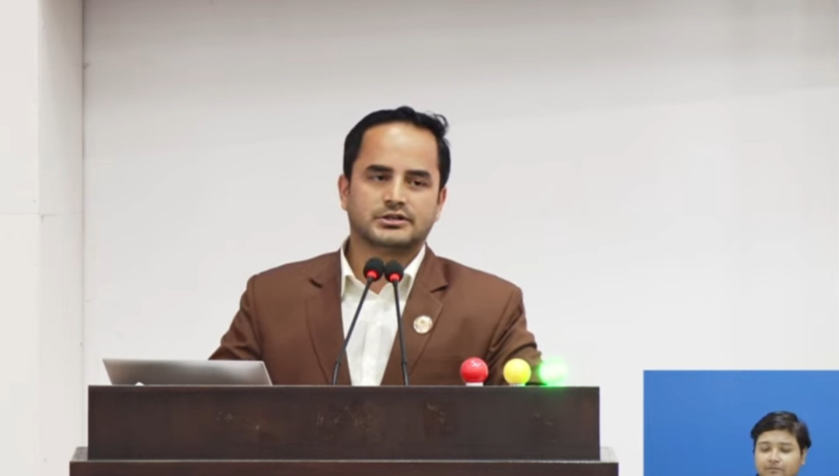 सहकारीका बचतकर्ताको रकम फिर्ता गर्ने कानुनी व्यवस्था स्पष्ट पार्न सांसद शर्माको माग
