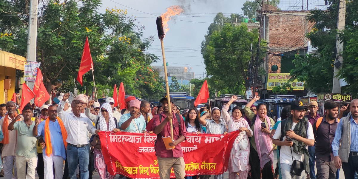 मिटरब्याज पीडितहरुद्वारा जनकपुरदेखि काठमाडाैंसम्मको पैदल मार्च शुरु