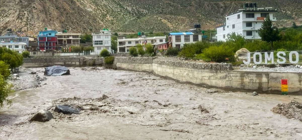 विश्वकै ठूलो शालिग्राममा कालीगण्डकीको बहाव, पर्यटकहरु आकर्षित