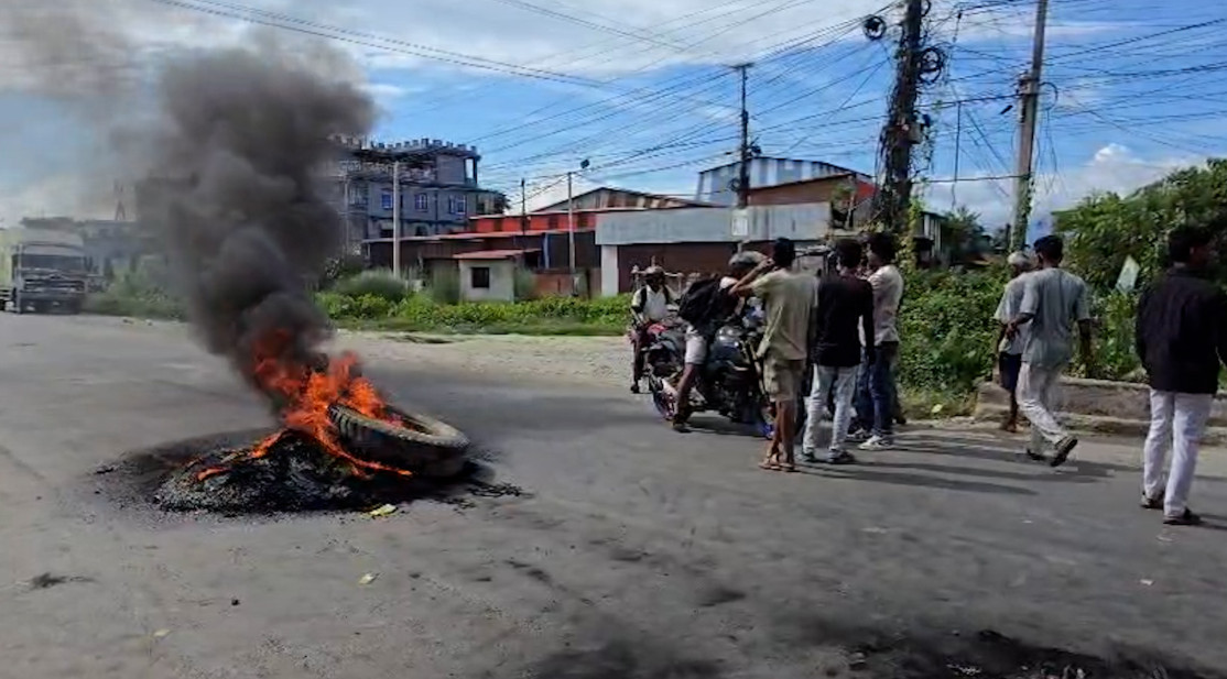 सुनसरी घटनाको प्रभाव कोशी–मधेशसम्म, कफ्र्युकाबीच प्रदर्शन