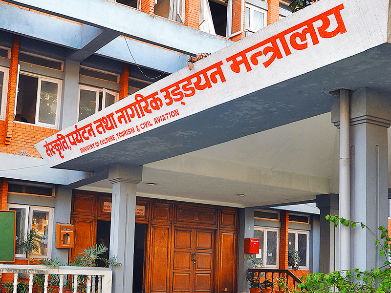 आन्तरिक हवाई दुर्घटनामा ज्यान गुमाउनेका परिवारले   २५ लाखबाट बढेर सवा करोड क्षतिपूर्ति पाउने विधेयक पूर्वस्वीकृतिमा किन ढिलाइ?
