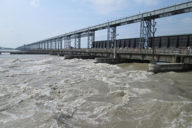 सप्तकोसी नदीमा पानीको बहाव एक लाख ७९ हजार क्युसेक