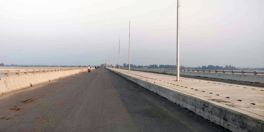 महाकालीमा निर्माणाधीन पुल अलपत्र हुँदा आर्थिक नाका बनाउने योजना अन्योल