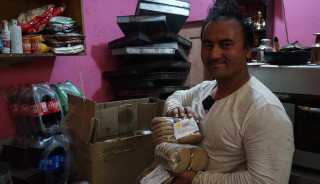 कोदोको पिठोबाट गाउँमै बिस्कुट उत्पादन गरिरहेका छन् अनिल र निमा