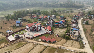 सुन्दरबजारबाट अन्यत्र बसाइँ सर्नेको सङ्ख्या बढ्यो, चालु आवको चैतसम्म ७२ परिवारका १९८ जना बाहिरिए