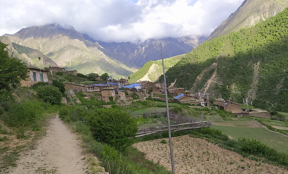 चिसो छल्न गाउँ छोडेर खलंगा झरेका तिंकरवासी ६ महिनापछि घर फर्किए