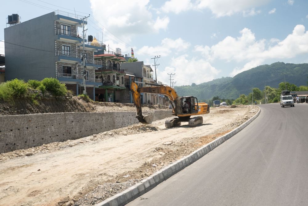 Pokhara sadak 2.jpg