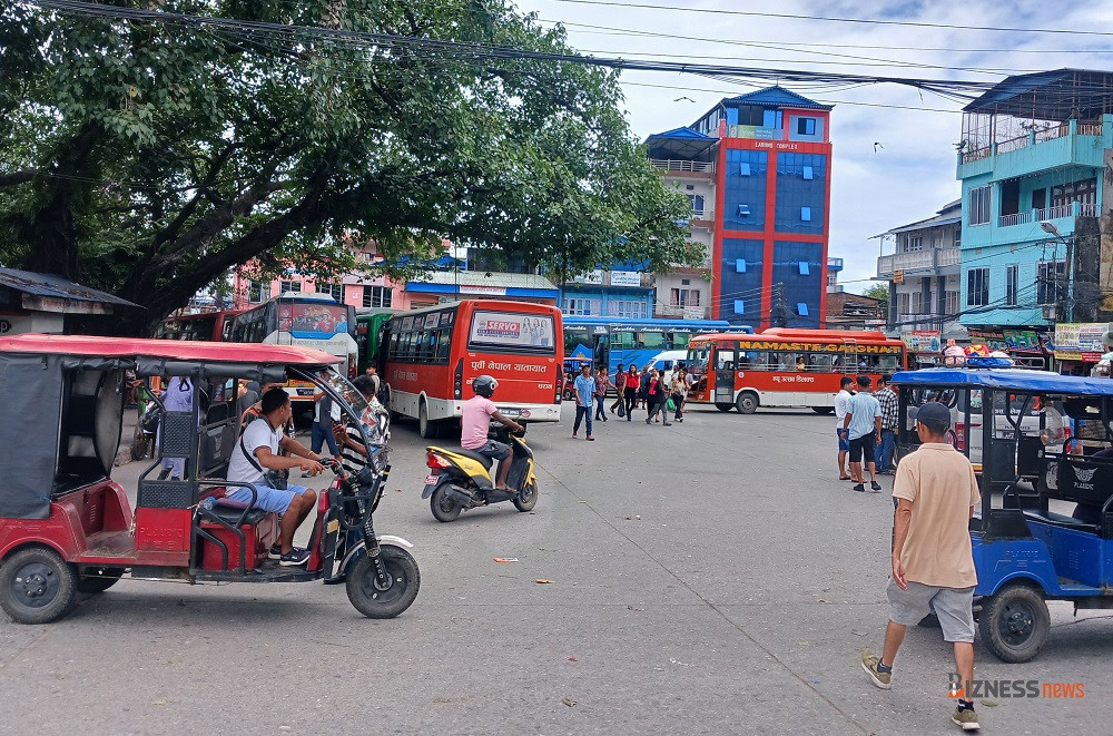 dharan - haal ko buspark - purano.jpg
