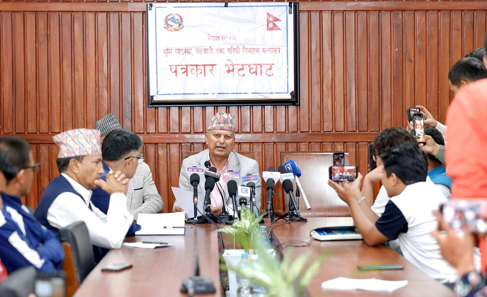 जग्गा प्रकरणसम्बन्धी अडियो रेकर्डमाथि छानबिन होस्, दोषी देखिए जस्तोसुकै सजाय भोग्न तयार छु : मन्त्री अधिकारी