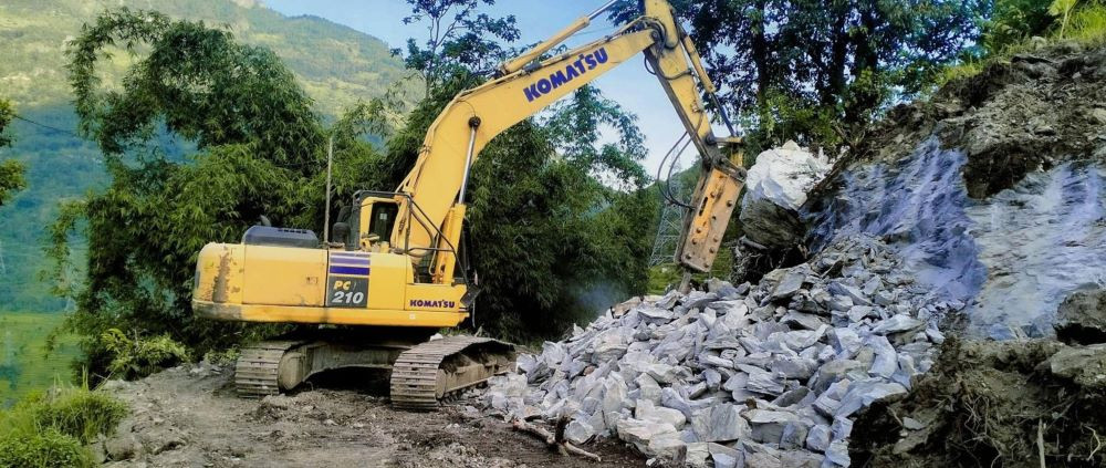 बेनीका तीन वटा धार्मिकस्थल जोड्ने सडक स्तरोन्नति सुरु