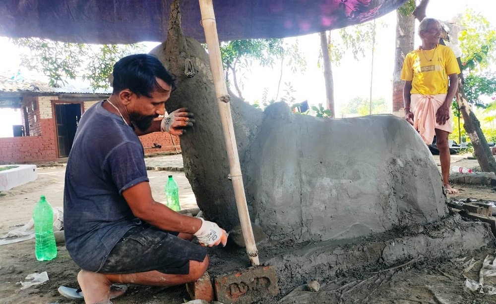 मूर्तिमा जीवन भर्ने प्रेम